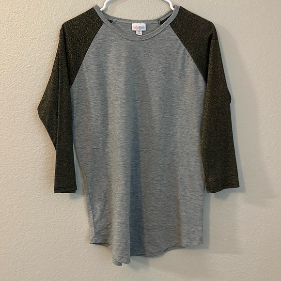 LuLaRoe Tops - LuLaRoe gray 3/4 sleeve with gold sparkle on sleeves size M